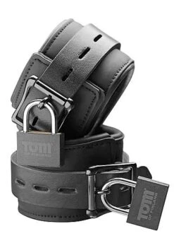 Tom Of Finland – Neoprene Wrist Cuffs With Lock