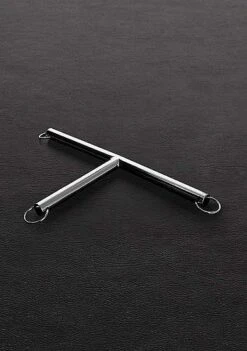 Triune – T Bar Spreader Restraints